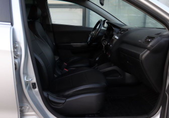 Подержанный автомобиль Kia Rio Sedan 2016 года (9 фото)