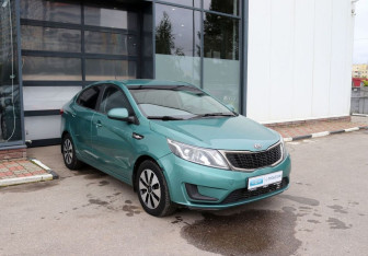 Подержанный автомобиль Kia Rio Sedan 2011 года (7 фото)