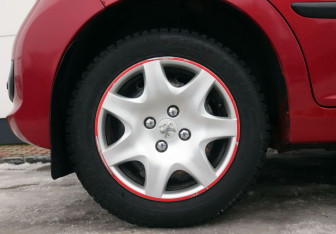 Подержанный автомобиль Peugeot 207 Hatchback 2008 года (9 фото)