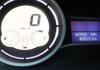 Подержанный автомобиль Renault Megane Hatchback 2009 года (17 фото)