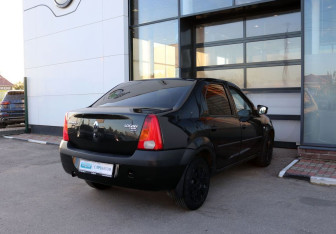 Подержанный автомобиль Renault Logan Sedan 2009 года (5 фото)