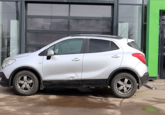 Подержанный автомобиль Opel Mokka 2013 года (2 фото)