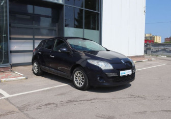Подержанный автомобиль Renault Megane Hatchback 2012 года (7 фото)