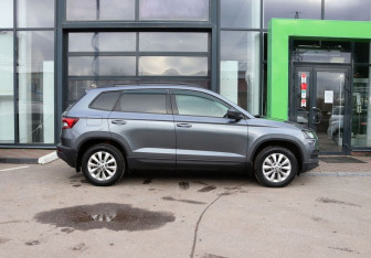 Подержанный автомобиль Skoda Karoq 2021 года (6 фото)