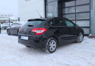 Подержанный автомобиль Citroen C4 Hatchback 2011 года (5 фото)