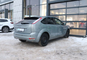 Подержанный автомобиль Ford Focus Hatchback 2009 года (5 фото)