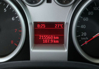 Подержанный автомобиль Ford Focus Hatchback 2010 года (16 фото)