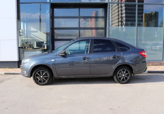 Подержанный автомобиль LADA (ВАЗ) Granta Hatchback 2018 года (2 фото)