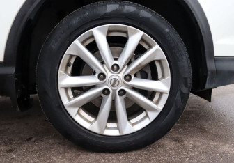 Подержанный автомобиль Nissan Qashqai 2017 года (9 фото)