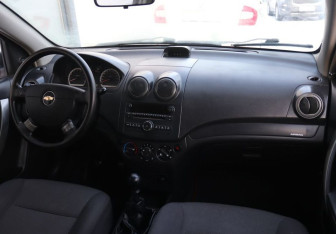 Подержанный автомобиль Chevrolet Aveo Sedan 2007 года (13 фото)