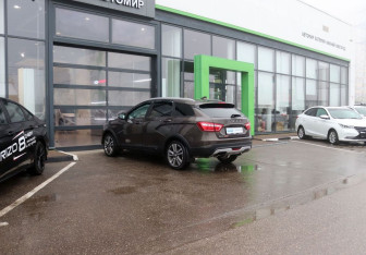 Подержанный автомобиль LADA (ВАЗ) Vesta Wagon 2021 года (3 фото)