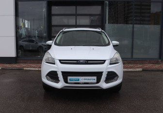 Подержанный автомобиль Ford Kuga 2013 года (8 фото)