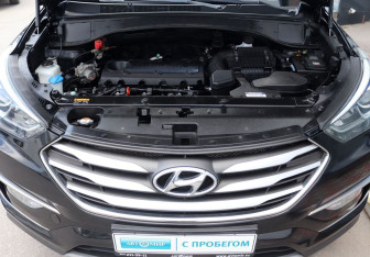 Подержанный автомобиль Hyundai Santa Fe 2017 года (15 фото)