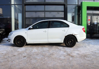 Подержанный автомобиль Skoda Rapid Liftback 2017 года (2 фото)