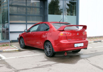 Подержанный автомобиль Mitsubishi Lancer Sedan 2008 года (4 фото)