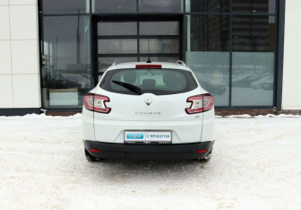 Подержанный автомобиль Renault Megane Wagon 2012 года (4 фото)