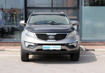 Подержанный автомобиль Kia Sportage 2011 года (8 фото)