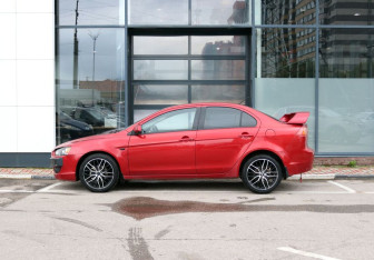 Подержанный автомобиль Mitsubishi Lancer Sedan 2008 года (6 фото)