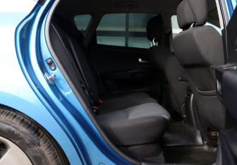 Подержанный автомобиль Kia Ceed Hatchback 2010 года (12 фото)