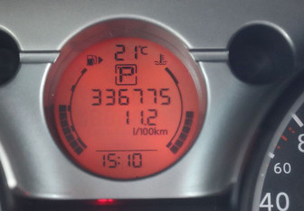 Подержанный автомобиль Nissan Qashqai 2008 года (16 фото)