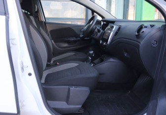 Подержанный автомобиль Renault Kaptur 2017 года (12 фото)