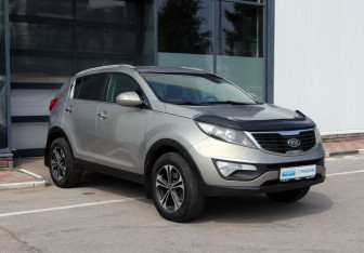Подержанный автомобиль Kia Sportage 2011 года (2 фото)