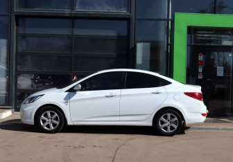 Подержанный автомобиль Hyundai Solaris Sedan 2014 года (7 фото)