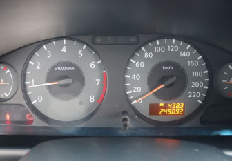 Подержанный автомобиль Nissan Almera Classic 2006 года (17 фото)