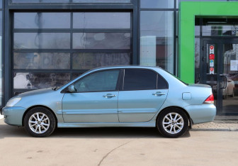 Подержанный автомобиль Mitsubishi Lancer Sedan 2007 года (2 фото)