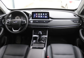 Подержанный автомобиль Chery Tiggo 4 Pro 2025 года (15 фото)
