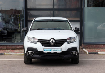 Подержанный автомобиль Renault Logan Sedan 2019 года (3 фото)