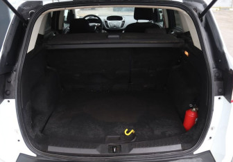 Подержанный автомобиль Ford Kuga 2013 года (10 фото)