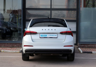 Подержанный автомобиль Skoda Rapid Liftback 2020 года (4 фото)