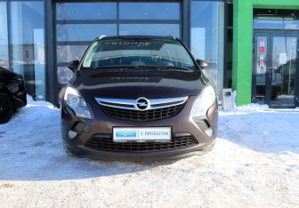 Подержанный автомобиль Opel Zafira Compactvan 2015 года (8 фото)