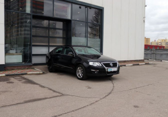 Подержанный автомобиль Volkswagen Passat Sedan 2008 года (7 фото)