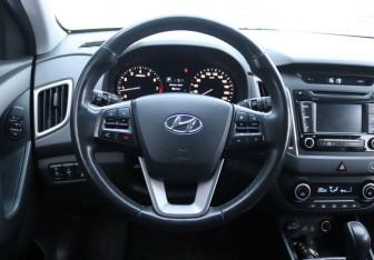 Подержанный автомобиль Hyundai Creta 2017 года (15 фото)