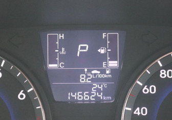 Подержанный автомобиль Hyundai Solaris Sedan 2015 года (16 фото)