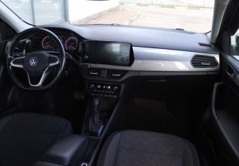 Подержанный автомобиль Volkswagen Polo Sedan 2020 года (13 фото)