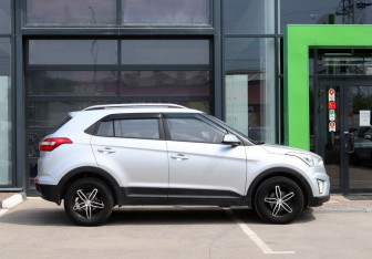 Подержанный автомобиль Hyundai Creta 2016 года (10 фото)