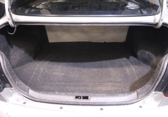 Подержанный автомобиль Kia Rio Sedan 2003 года (10 фото)