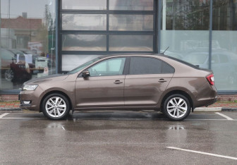 Подержанный автомобиль Skoda Rapid Liftback 2019 года (2 фото)
