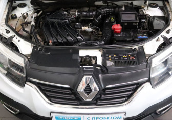 Подержанный автомобиль Renault Logan Sedan 2019 года (9 фото)