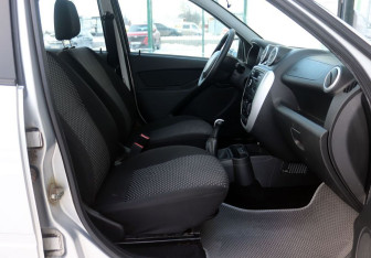 Подержанный автомобиль LADA (ВАЗ) Granta Liftback 2017 года (13 фото)