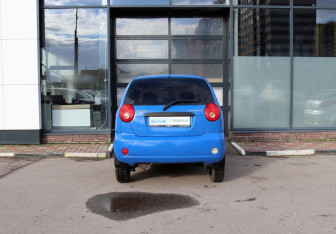 Подержанный автомобиль Chevrolet Spark 2006 года (4 фото)
