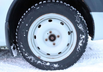 Подержанный автомобиль Renault Logan Sedan 2005 года (9 фото)