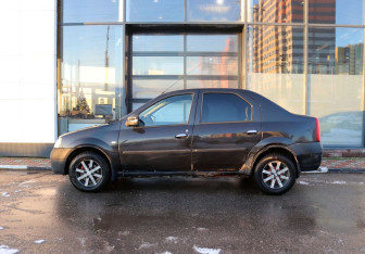 Подержанный автомобиль Renault Logan Sedan 2009 года (2 фото)