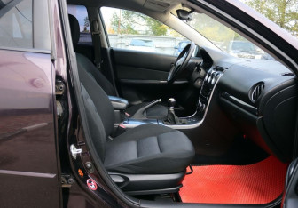 Подержанный автомобиль Mazda 6 Liftback 2007 года (12 фото)