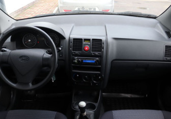Подержанный автомобиль Hyundai Getz 2008 года (15 фото)