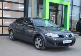 Подержанный автомобиль Renault Megane Sedan 2006 года (7 фото)
