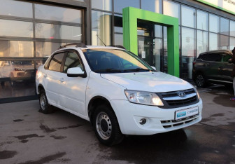 Подержанный автомобиль LADA (ВАЗ) Granta Sedan 2013 года (3 фото)